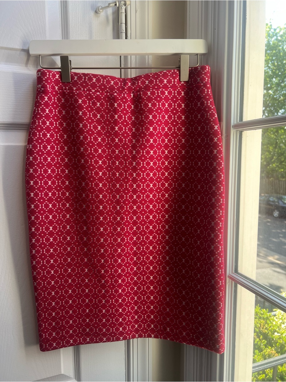 Leota Bellissimo Jacquard Pencil Skirt Pink White Stretch Knit Size S NWT